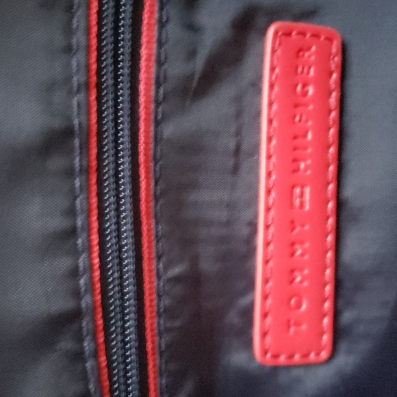 Tommy Hilfiger Garden Classic II Mono Canvas Crossbody Adjustable Strap Bag - Picture 11 of 11